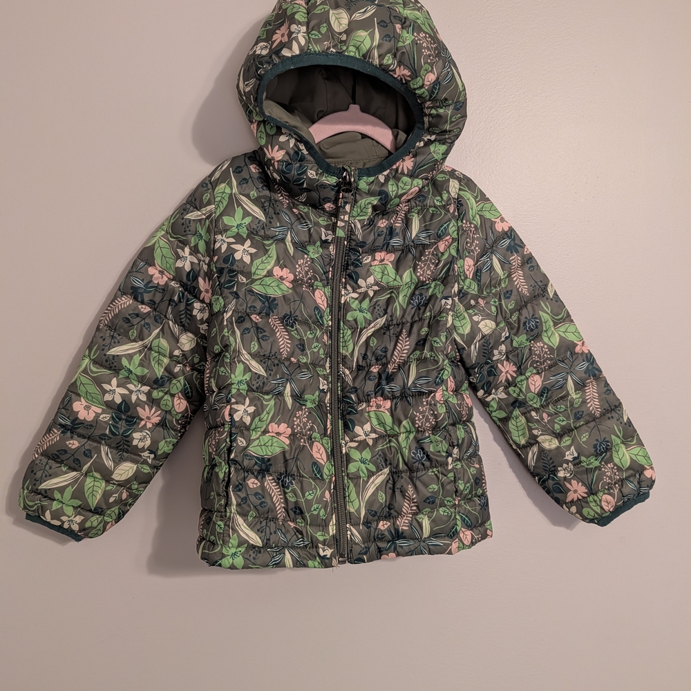 Amazon Essentials Kids Lightweight Hooded Packable Puffer Jacket With Hood - Picture 2 of 4